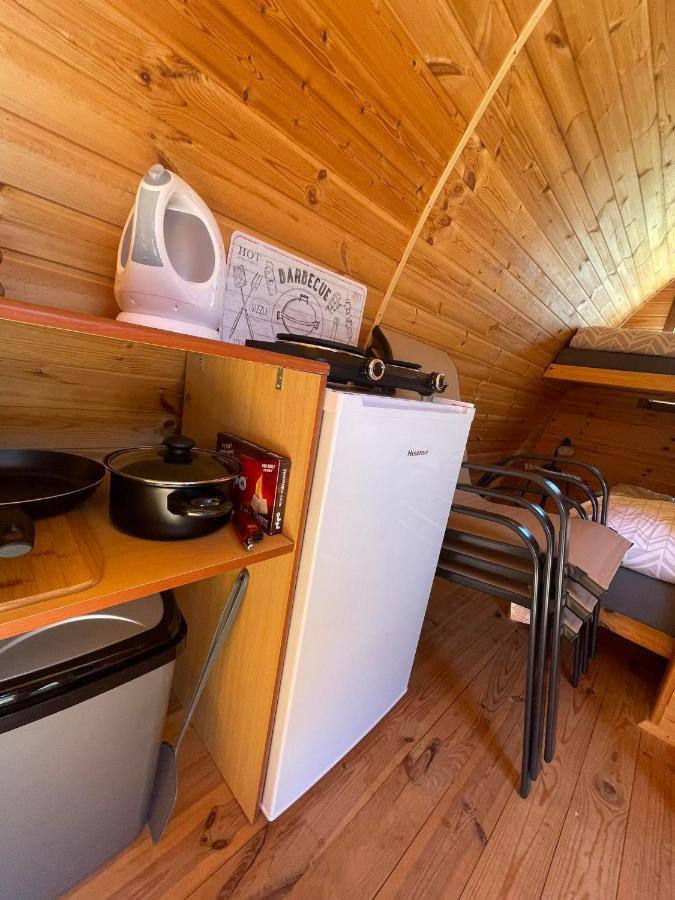 Hobiti Chatka Lipno Černá v Pošumaví 外观 照片