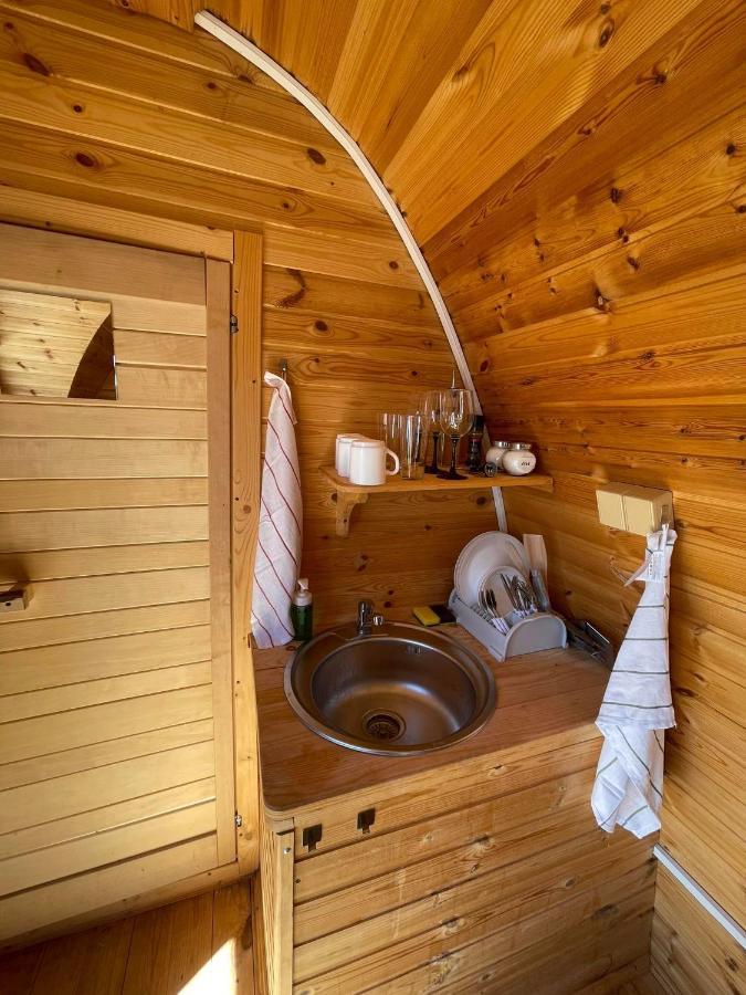 Hobiti Chatka Lipno Černá v Pošumaví 外观 照片
